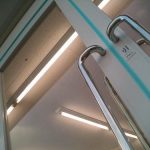 入ってこんかい！